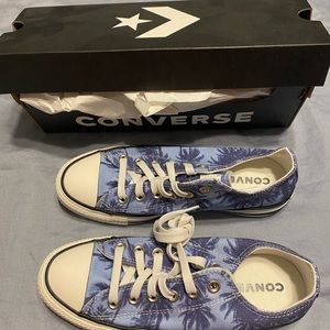 Converse womens 7